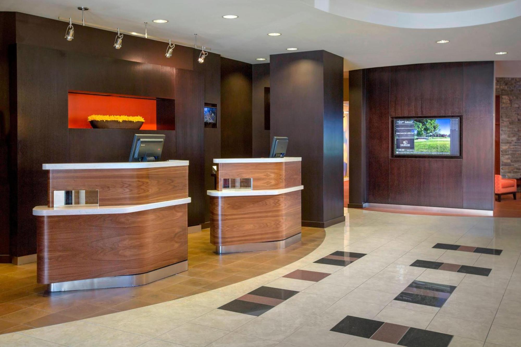 Courtyard By Marriott Paramus Exterior photo