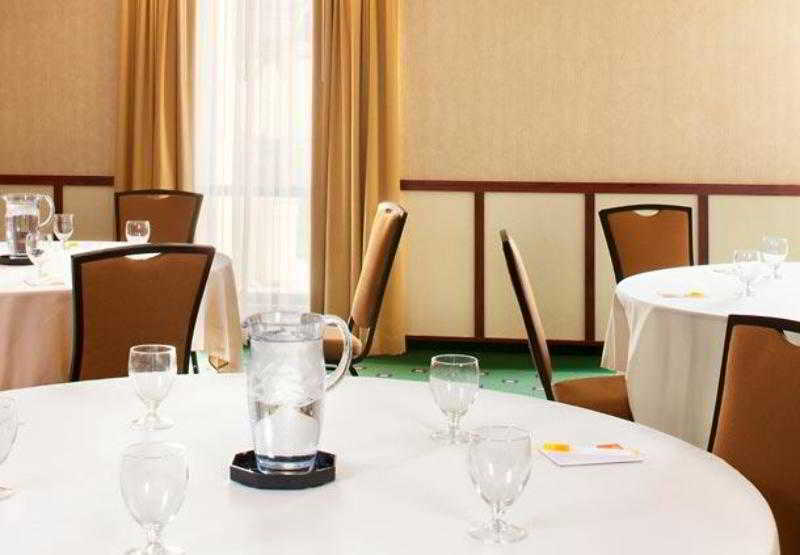 Courtyard By Marriott Paramus Exterior photo