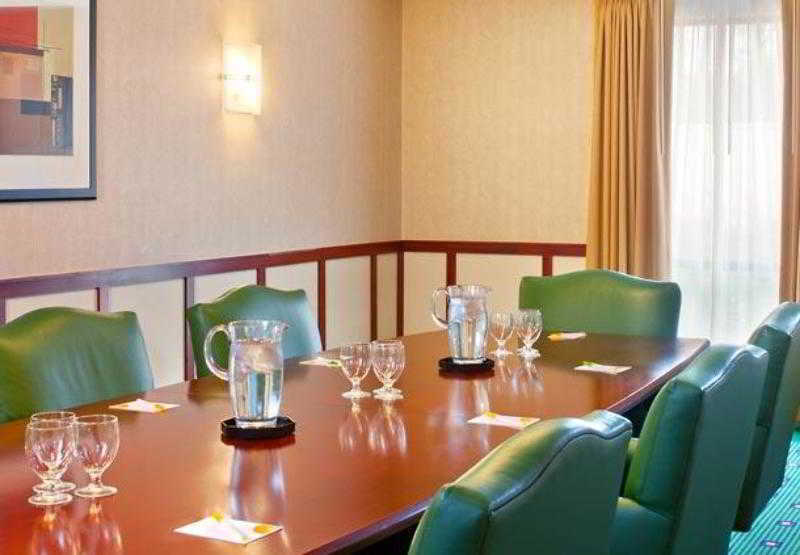 Courtyard By Marriott Paramus Exterior photo